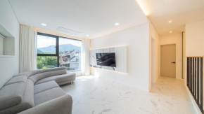 Gapyeong Lua Pool Villa Pet friendly duplex spa